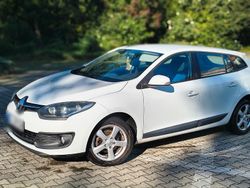 Weiß Gebraucht 2015 Renault Mégane GrandTour Authentique Kombi | 5.000 € (Guter Preis)