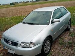 Silber Gebraucht 2000 Audi A3 Limousine | 1.800 €