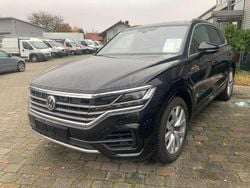 Deep black perleffekt Gebraucht 2019 VW Touareg R-line SUV | 36.900 € (Fairer Preis)