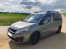 Grau Gebraucht 2017 Peugeot Partner Allure Van / Kleinbus | 7.700 € (Superpreis)