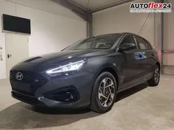 Cypress green Neu 2025 Hyundai i30 GO! Limousine | 20.740 € (Guter Preis)