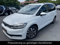 Weiß Gebraucht 2023 VW Touran Active Van / Kleinbus | 28.950 € (Etwas zu teuer)