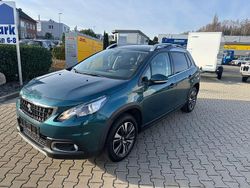 Grün Gebraucht 2018 Peugeot 2008 Allure SUV | 8.990 € (Guter Preis)