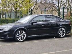 Schwarz Gebraucht 2006 Opel Vectra OPC Limousine | 7.500 €