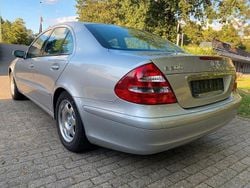 Silber Gebraucht 2002 Mercedes E200 Elegance Limousine | 8.190 € (Teuer)