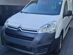 Weiß Gebraucht 2017 Citroën Berlingo Van / Kleinbus | 7.500 € (Guter Preis)