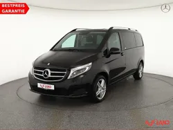 Schwarz Gebraucht 2017 Mercedes V220 Edition Van / Kleinbus | 41.990 € (Teuer)