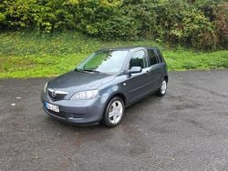 Grau Gebraucht 2005 Mazda 2 Limousine | 1.550 € (Fairer Preis)