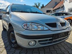 Silber Gebraucht 2003 Renault Mégane GrandTour Expression Kombi | 1.799 € (Fairer Preis)