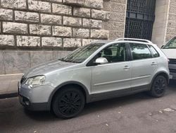 Grau Gebraucht 2007 VW Polo Cross Kleinwagen | 2.100 € (Guter Preis)