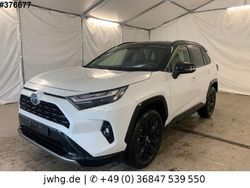Weiß Gebraucht 2024 Toyota RAV4 Hybrid Style SUV | 37.480 € (Superpreis)