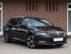 Schwarz Gebraucht 2019 Skoda Superb Kombi | 15.890 € (Fairer Preis)