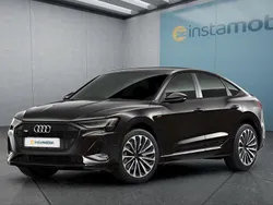 Schwarz Gebraucht 2022 Audi e-tron SUV | 42.899 € (Teuer)