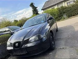 Schwarz Gebraucht 2004 Seat Ibiza Limousine | 1.850 € (Etwas zu teuer)