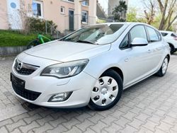 Silber Gebraucht 2009 Opel Astra Edition Limousine | 2.900 € (Teuer)