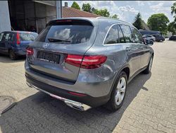 Grau Gebraucht 2017 Mercedes GLC220 SUV | 21.750 € (Fairer Preis)