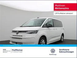 Weiß Gebraucht 2024 VW Multivan Life Van / Kleinbus | 49.650 € (Guter Preis)