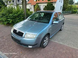 Blau Gebraucht 2002 Skoda Fabia Elegance Kleinwagen | 999 € (Fairer Preis)