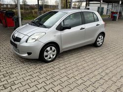 Silber Gebraucht 2007 Toyota Yaris Sol Limousine | 3.500 € (Guter Preis)