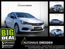 Schneeweiss Gebraucht 2021 Opel Astra Limousine | 14.450 € (Guter Preis)