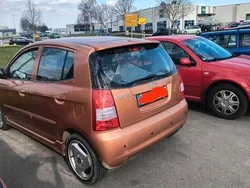 Orange Gebraucht 2004 Kia Picanto Kleinwagen | 1.300 €