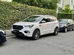 Weiß Gebraucht 2019 Ford Kuga ST-Line SUV | 17.500 € (Fairer Preis)