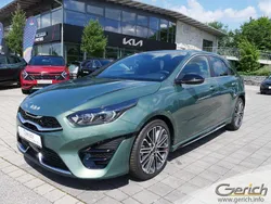 Experience green metallic Neu 2025 Kia Ceed GT GT-Line Limousine | 32.990 € (Guter Preis)