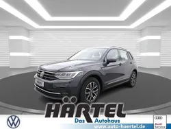 Uranograu (grey), solid Gebraucht 2021 VW Tiguan Life SUV | 26.600 € (Guter Preis)