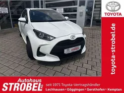 Schneeweiß Neu 2025 Toyota Yaris Hybrid Comfort Kleinwagen | 21.880 € (Superpreis)
