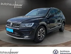Schwarz / deep black (metallic) Gebraucht 2018 VW Tiguan Join SUV | 20.280 € (Fairer Preis)