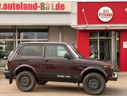 Violett Gebraucht 2019 Lada niva SUV | 14.300 € (Fairer Preis)