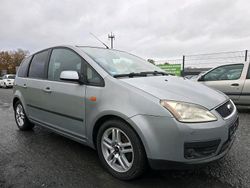 Grau Gebraucht 2004 Ford C-MAX Van / Kleinbus | 750 € (Guter Preis)