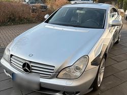 Silber Gebraucht 2007 Mercedes CLS320 Limousine | 5.500 €