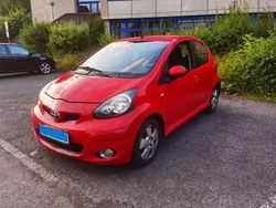 Rot Gebraucht 2009 Toyota Aygo Cool Kleinwagen | 1.800 € (Fairer Preis)