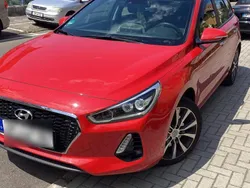 Rot Gebraucht 2017 Hyundai i30 Kombi | 16.400 € (Etwas zu teuer)