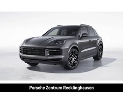 Grau Gebraucht 2024 Porsche Cayenne SUV | 106.890 € (Fairer Preis)