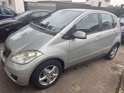 Polarsilber metalliclack Gebraucht 2011 Mercedes A160 Van / Kleinbus | 3.950 € (Guter Preis)