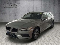 Grau Gebraucht 2024 Volvo V60 Kombi | 37.900 € (Fairer Preis)