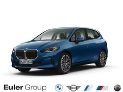 Blau Gebraucht 2024 BMW 218 Active Tourer Van / Kleinbus | 26.933 € (Superpreis)