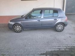 Grau Gebraucht 1999 Renault Clio II Limousine | 600 €