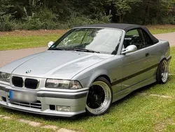Silber Gebraucht 1997 BMW 320 Cabriolet M Sport Cabrio | 12.900 € (Teuer)