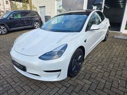 Weiß Gebraucht 2021 Tesla Model 3 Standard Range Plus Limousine | 25.999 € (Guter Preis)