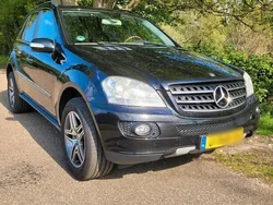 Schwarz Gebraucht 2005 Mercedes ML500 SUV | 10.850 € (Fairer Preis)