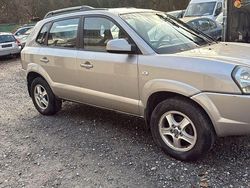Silber Gebraucht 2004 Hyundai Tucson GLS SUV | 2.300 € (Superpreis)