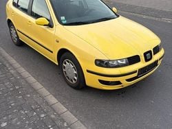 Gelb Gebraucht 2002 Seat Leon Kleinwagen | 650 € (Superpreis)