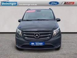 Obsidianschwarz (metallic) Gebraucht 2019 Mercedes Vito Van / Kleinbus | 23.990 € (Fairer Preis)