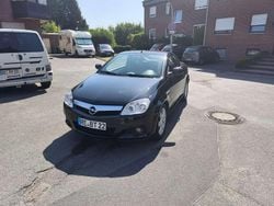 Schwarz Gebraucht 2005 Opel Tigra Cosmo Cabrio | 2.400 € (Etwas zu teuer)