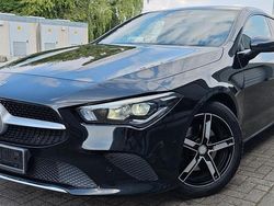 Kosmosschwarz metalliclack (metallic) Gebraucht 2021 Mercedes CLA200 Shooting Brake Kombi | 24.950 € (Fairer Preis)
