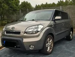 Grau Gebraucht 2009 Kia Soul SUV | 7.200 € (Teuer)