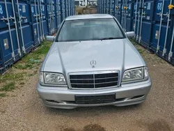 Silber Gebraucht 1999 Mercedes 180 Limousine | 6.500 €